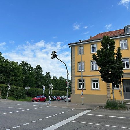 Bella Casa - Business&Family - 2 Zimmer Direkt Neben Schloss, Parkplatz, Smarttv, Netflix, Waschmaschine, 24H Checkin, 71Qm, Kingsizebett, Hotelbettwaesche Ludwigsburg Exterior foto