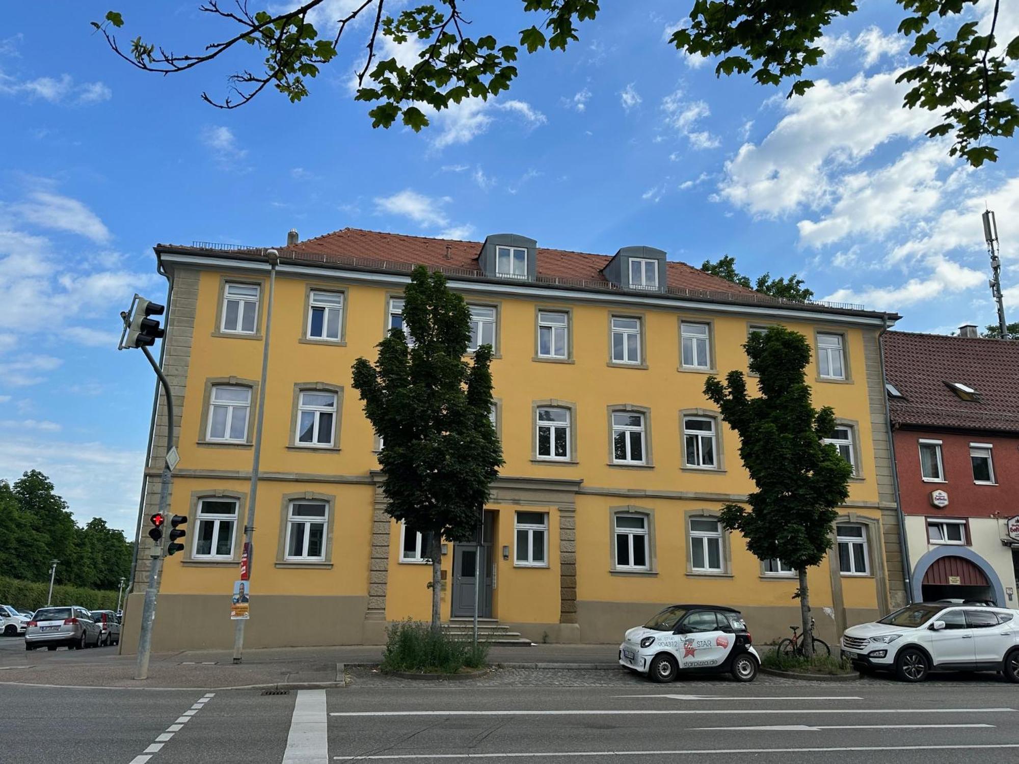 Bella Casa - Business&Family - 2 Zimmer Direkt Neben Schloss, Parkplatz, Smarttv, Netflix, Waschmaschine, 24H Checkin, 71Qm, Kingsizebett, Hotelbettwaesche Ludwigsburg Exterior foto