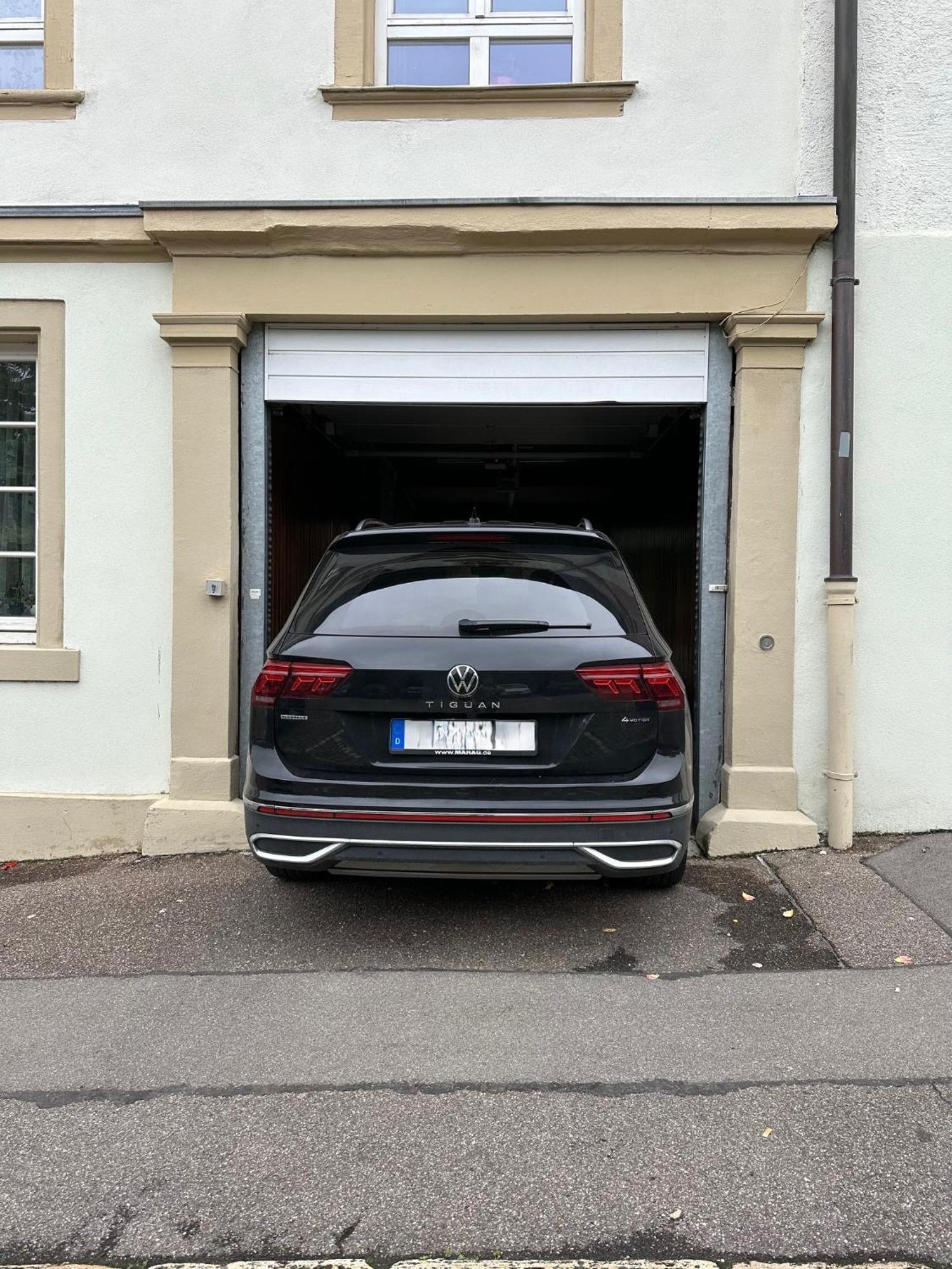 Bella Casa - Business&Family - 2 Zimmer Direkt Neben Schloss, Parkplatz, Smarttv, Netflix, Waschmaschine, 24H Checkin, 71Qm, Kingsizebett, Hotelbettwaesche Ludwigsburg Exterior foto